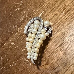 Elegant Pearl and Silver Brooch
